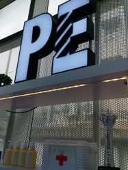 -PE SALON 