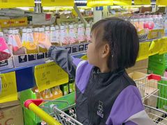 -黄五箱进口网红仓(金沙滩啤酒城店)