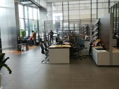 -奔驰上海利星(七宝店)