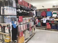 -优衣库(重庆星光时代广场店)
