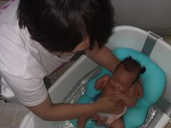 -爱月宝月嫂·育儿嫂