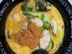 -灵芝妹子海鲜米线(劳动公园店)
