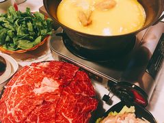 -鲜入围煮花胶鸡海鲜火锅