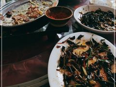 -香猪美食(中心店)