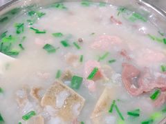 生滚粥（猪心瘦肉咸骨粥）-拉超大排档(南安市场店)