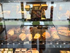 面包甜点陈列柜-星巴克(苏州平江万达广场店)