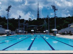 -越秀山游泳场