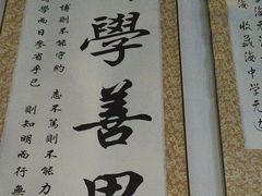 -荒岛实景沉浸密室(江汉路1店)