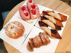 -焙丽拾光(麦凯乐直营店)