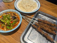 -歹歹的加个面过油肉拌面