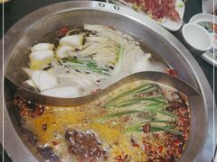 -沸炉重庆老火锅(军事博物馆店)