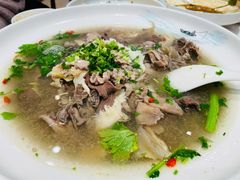 全牛滋补锅-犇逸·乐山跷脚牛肉·四川现炒(览海店)
