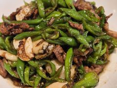 辣椒炒肉炒鲍鱼-海鲜e族(马王堆店)