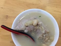 -雷祖芳老妈蹄花店