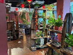 -大匠工房古船木艺术餐厅·猪肚鸡专门店(长白仙岛店)
