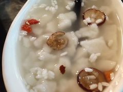 醪糟汤圆-何师烧烤Pro ·江湖川菜·小龙虾·精酿(太古里旗舰店)