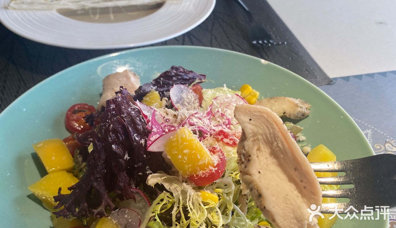 宝子们，今天来享受了一场超有氛围感的西餐