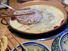 -洱火云南酸菜牛肉火锅(石景山当代商城店)