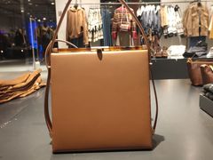 -URBAN REVIVO(欢乐海岸购物中心店)