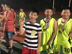 -呈康体育青少年篮球培训班(虹口店)