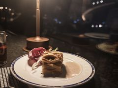 -亚洲国际大酒店·云顶阁旋转自助餐厅
