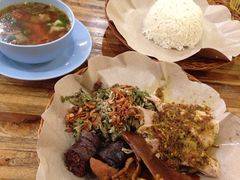 -Warung Babi Guling Ibu Oka 3