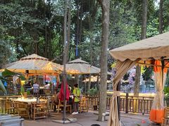 -二荆条·蜀鲜汇城市森林火锅