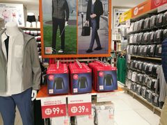 -优衣库(红谷滩万达店)