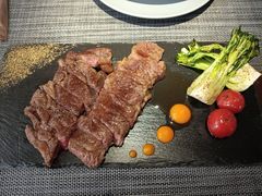 -卡普里披萨·牛扒·下午茶