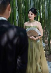 点击看大图 -挪娅婚纱摄影皇家会所