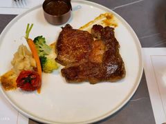 谷饲肉眼牛排-洛缦音乐餐厅(工业展览馆万象城店)