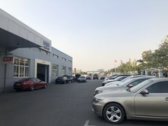 -华胜奔驰宝马奥迪专修连锁(虹梅南路店)