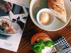 -ROAST coffee & eatery