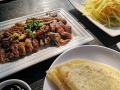 特色酱鸭-我去·春饼文化主题餐厅(国定路总店)