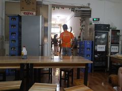 大堂-老字号杨坡红油米线腊汁肉夹馍(东四道巷店)
