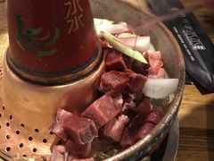 苏尼特极品羔羊肉-毛辣果·贵州红酸汤牛肉火锅(西单店)