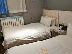 -德全心悦酒店(北京金台路地铁站店)