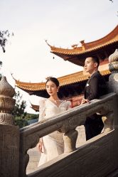 -雪中彩影婚纱摄影·微光艺术中心