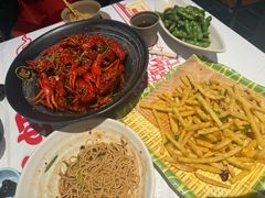 -肥肥虾庄·金牌油焖大虾(汉街SKP店)