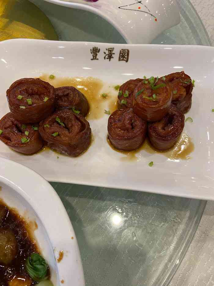 丰泽园饭店-"来北京听说这家菜馆不错,专程坐车过来请朋.