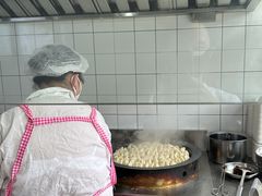 -黄阿姨锅贴大王(万航渡路店)