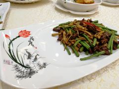 海鲜菇炒牛柳-丰尔粥食·顺德鱼生·干蒸排骨顺德菜(大良分店)