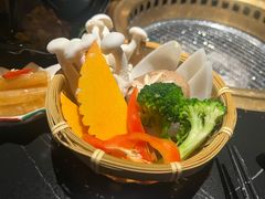 -山川小町·极番烧肉(新地假日广场店)