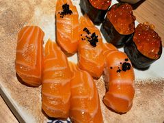 三文鱼手握寿司拼盘-Hatsune隐泉日式料理(三里屯太古里店)
