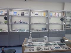 -无奔眼镜·蔡司·依视路授权店(马家堡店)