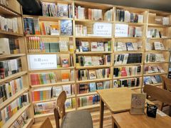 -猫的天空之城概念书店(苏州平江店)