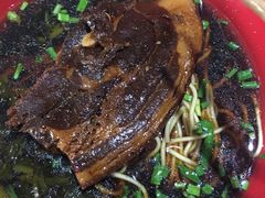 -小龙大肉面馆