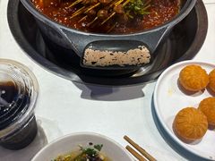-钢管厂五区小郡肝串串香(蜀都万达店)