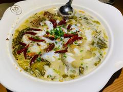 -江渔儿酸菜鱼专门店(明珠广场店)