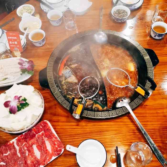 围炉夜话(科新路店)-"年前聚会,第一次吃卤水火锅,感觉很有惊喜.
